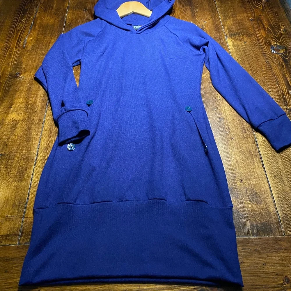 Dress - Picture 3 of 6